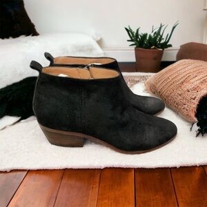 J.CREW,black suede,wood heel,almond toe,zip side,ankle boot